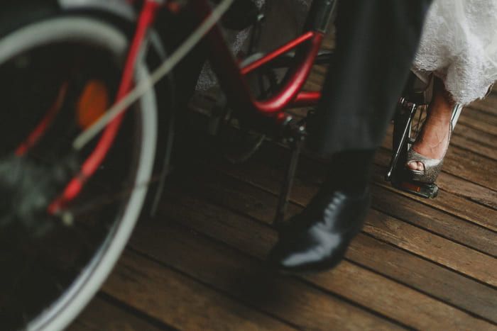 post boda en bicicleta